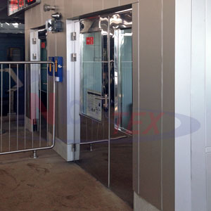 Противопожарные двери из нержавеющей стали на станции метро Технопарк